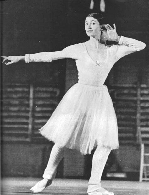Carla fracci omri omca (pronounced ˈkarla ˈfrattʃi; Carla Fracci | Ballet dancers, Vintage ballet, Ballet dance