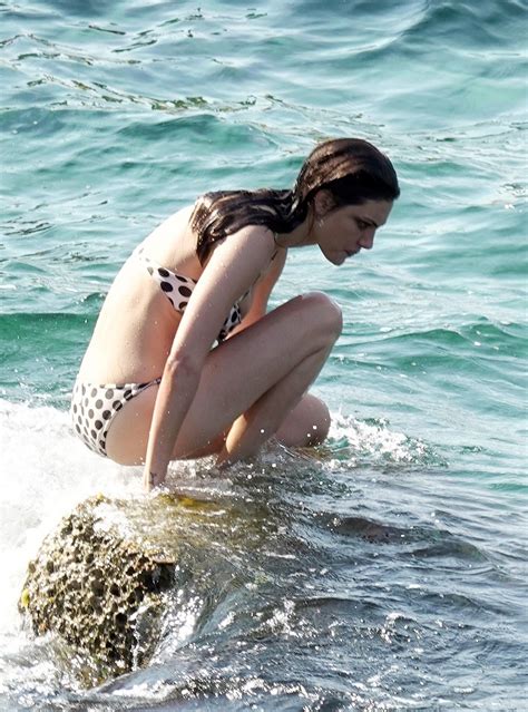 Phoebe Tonkin Caught In Bikini At Capri Italy