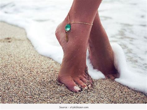 13 Remarkable Anklets That Are Back In Trend