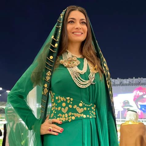 موقع رحلات هو موقع الكتروني في الشرق الأوسط لحجز تذاكر السفر والفنادق، وهو واحد من أسرع مواقع السفر نمواً في الشرق الأوسط. Haya Online | الأزياء التراثية بتوقيع أشهر مصممات السعودية ...