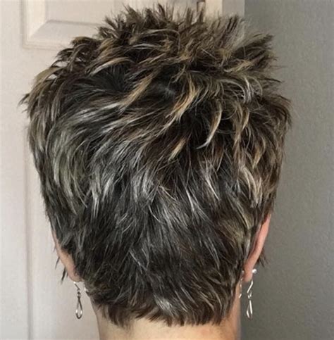 This cool pink long pixie with the layers and longer feathered classy short hairstyles for women over 60 can still look edgy all at the same time. 50+ Best Short Pixie Haircuts for Older Women 2019 | Short ...
