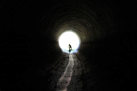 La Luz Al Final Del Túnel