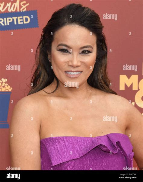 Los Angeles Usa 02nd June 2022 Dr Sandra Lee Arrives At The 2022 Mtv Movie And Tv Awards