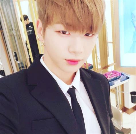 Последние твиты от daniel aminati (@danielaminati). Pin by 📌K.DANIEL🐭📣 on 강다니엘 Kang Daniel♥️ | Handsome ...