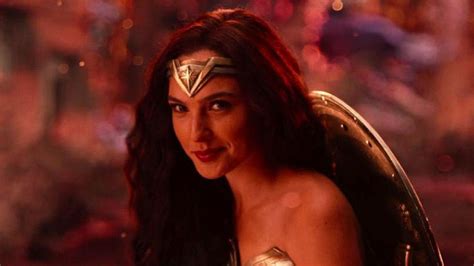 New Justice League Trailer Shows Wonder Woman Aquaman And The Flash