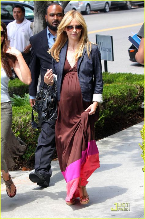 Sarah Michelle Gellar Pregnant W Hotel Hottie Photo 2149321 Madchen