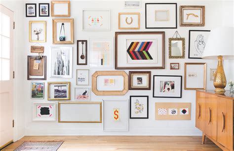 You can create a stunning gallery wall at your home with a little something extra with these six inspiring tips. 11 Easy Gallery Wall Ideas That Work In Every Space ...