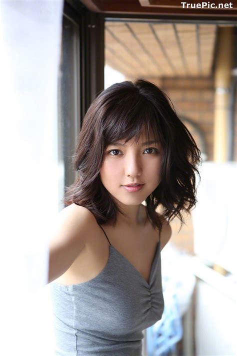 [wbgc photograph] no 131 japanese singer and actress erina mano