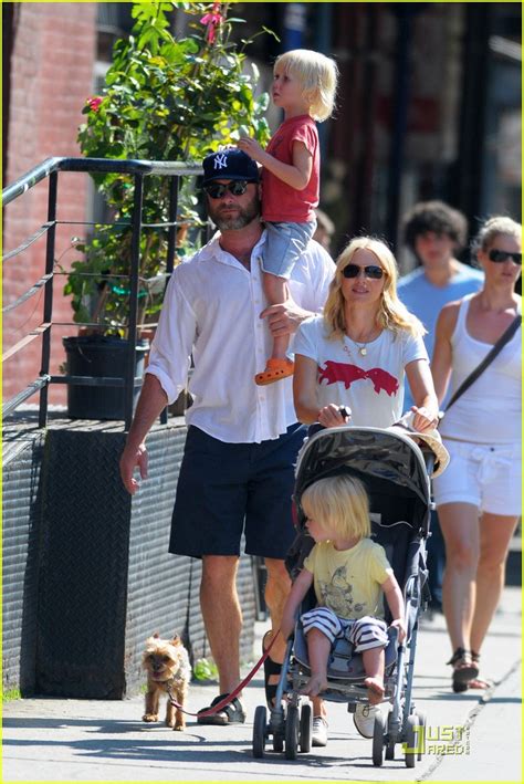 Naomi Watts And Liev Schreiber Strolling With Sasha And Samuel Photo