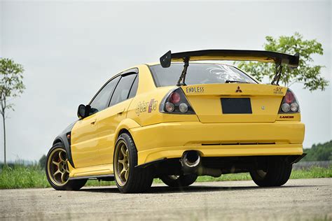 Mitsubishi lancer adalah model kereta kompak yang dikeluarkan oleh mitsubishi motors.ia juga dikenali dengan pelbagai nama lain seperti colts lancer, dodge/plymouth colt, chrysler valiant lancer, chrysler lancer, eagle summit, hindustan lancer, soueast lioncel, mitsubishi carisma, dan mitsubishi mirage di pelbagai negara lain pada waktu tertentu, dan generasi terbaru lancer akan dikenali. MITSUBISHI LANCER 1.5 YANG DISUMPAH JADI EVOLUTION 6 ...