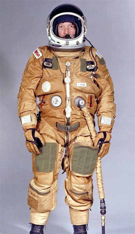 A Photographic History Of Us Spacesuits Space Suit Nasa Astronaut