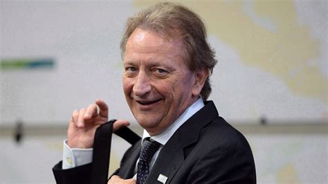 He lives in a country where have totall 37.59 with an estimated net worth of over $1.5 million, eugene melnyk is always ranked on the list of the richest chief executive officer in canada. Ottawa Senators Fans Commission Billboard To Fire Owner