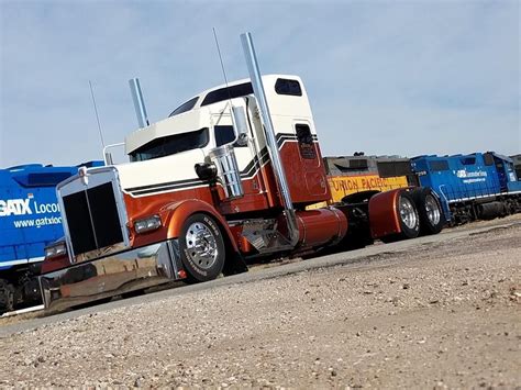 Kenworth W900l 3 Axle Studio Sleeper Custom Trucks Trucks Big Trucks