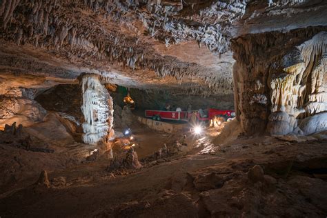 12 Meilleures Grottes Souterraines À Explorer Dans Le Missouri