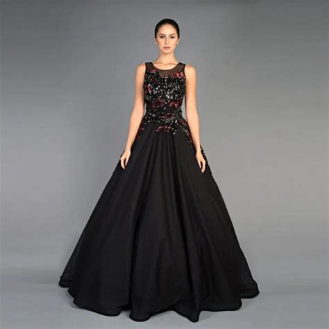 Black Ball Gown Graduation Gowns Scoop Neck Sleeveless With Appliques