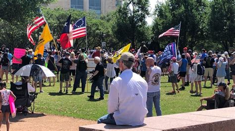 More Than 100 People Rally Against Covid 19 Restrictions Outside Frisco