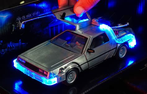 Carro Delorean Time Machine Com Luz De Volta Para O Futuro Back To