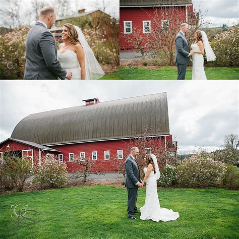 Redbank studios photography is an award winning team of chicago wedding photographers located in chicago. Red Barn Studios Wedding