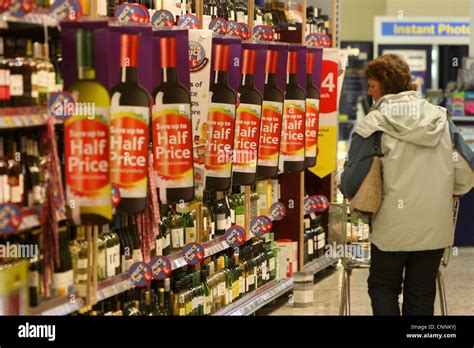 Tesco Supermarket In Baldock Hertfordshire Stock Photo Alamy