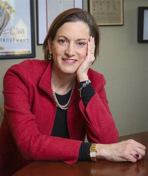 Washington post columnist and political revisionist anne applebaum is on the warpath against the rising populist forces doing electoral damage to her establishment friends and allies across the world. Anne Applebaum: Martwię się o Polskę