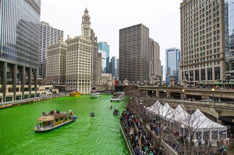Chicago River Dyeing 2021