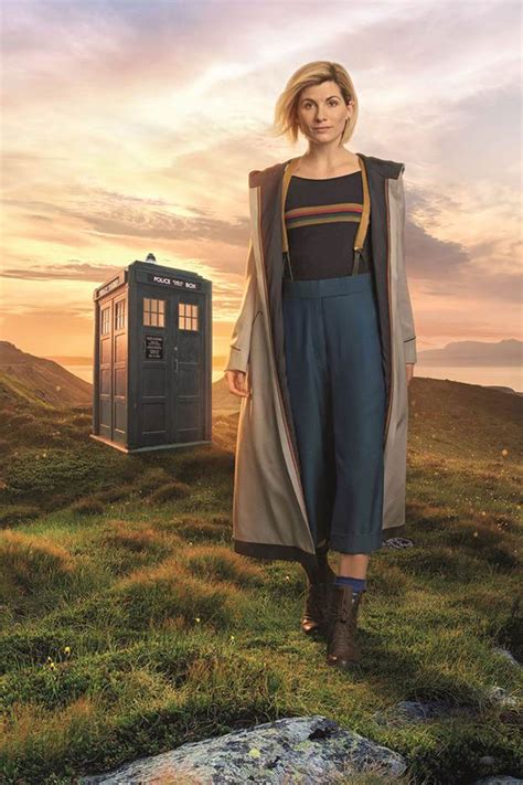Resultado De Imagem Para Jodie Whittaker Doctor Who Traje Médico