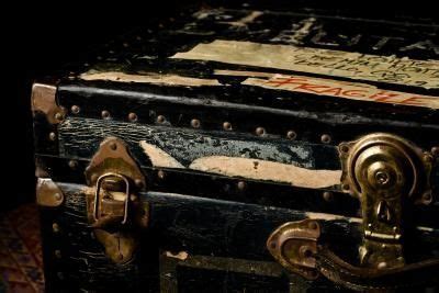 Try mixing lemon juice with a little vinegar for an extra strong solution. How to Clean Rust Off of Antique Metal Trunks | How to ...