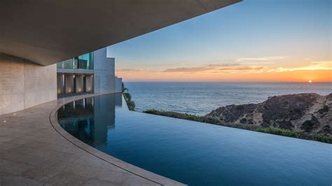 Cliffside California Mansion Fit For A Bond Villain Asks M Curbed Zen Bungalow Design