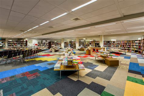 Fotograaf Michael Van Oosten Donner Boekenzaak Rotterdam In Het Oude Abn Amro Gebouw Aan De