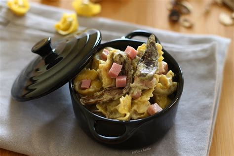 Check spelling or type a new query. Tortellini funghi prosciutto e panna, ricetta veloce ...