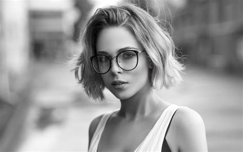 Glasses Face Model Black And White Girl Woman Short Hair Wallpaper