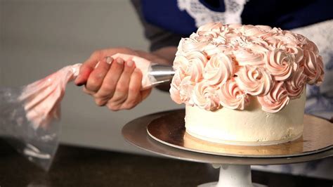 How To Do A Swirl Design Wedding Cakes Youtube