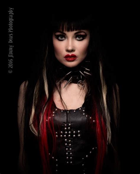 Pin By Maria Daugbjerg 3 On Gothic Clothes No 27 Perfect Hair