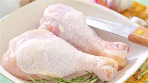 Keep the meat in a refrigerator. Does washing raw chicken make it safer to eat? - CBS News