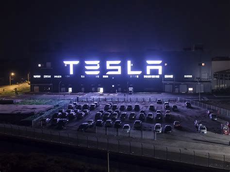 Tesla Resumes Rally After Shanghai Factory Restarts Production Bloomberg