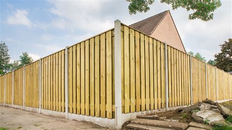 How Tall Is A Privacy Fence Guide To The Right Fence Height