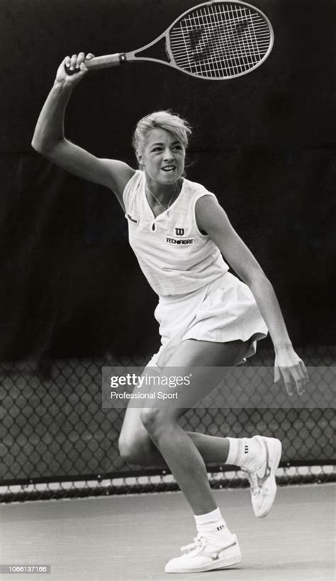 American Tennis Player Lisa Bonder In Action Circa November 1985 News Photo Getty Images