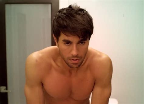 Enrique Iglesias Turn The Night Up Watch Singer Take His Shirt Off