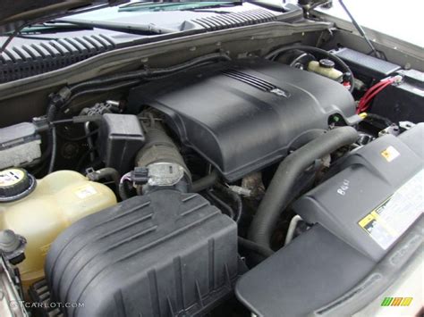 2002 Ford Explorer Xlt 4x4 46 Liter Sohc 16 Valve V8 Engine Photo