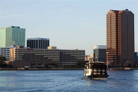 Sheraton Norfolk Waterside Hotel Norfolk Va Fotos Reviews En