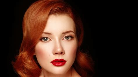 On the page you see beautiful pictures on the theme: How to choose the perfect hair color for your skin tone