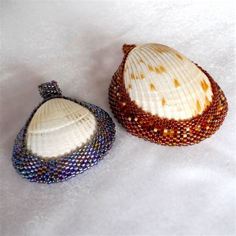 Love These Beaded Shells Shell Jewelry Metal Jewelry Beaded Jewelry