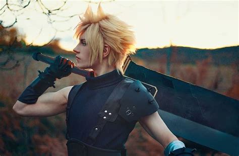 pin by kayleigh crutchlow on cosplay in 2022 final fantasy cosplay cloud strife cosplay