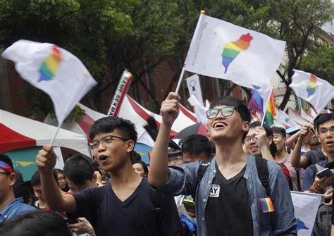 life with hiv taiwan recognises same sex marriage 1st in asia