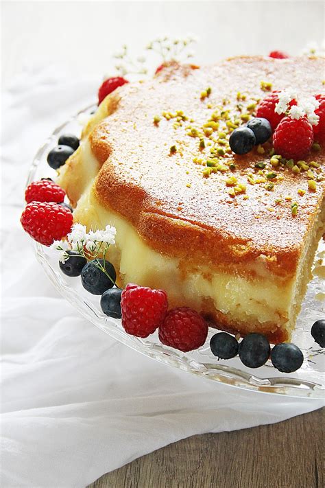 Hard to describe but supremely easy to eat, you need to try this asap. Dr Ola's kitchen: Semolina mascarpone Cake with cream filling. كيك السمولينا بحشوة الكريمه ...