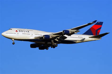 Boeing 747 400 Delta Airlines Photos And Description Of The Plane