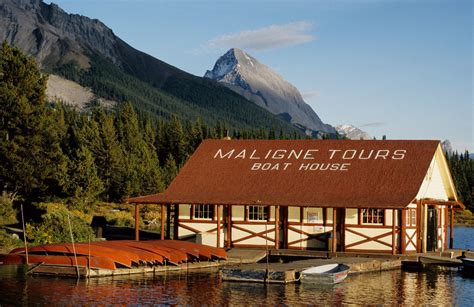 Maligne Lake Boathouse Jasper Alberta Canada Maligne