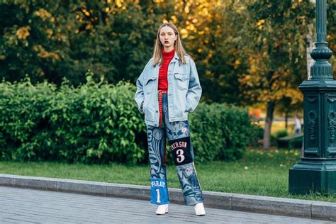 The Best Street Style From Russia Fashion Weeks Spring 2019 Shows Russia Fashion Cool Street