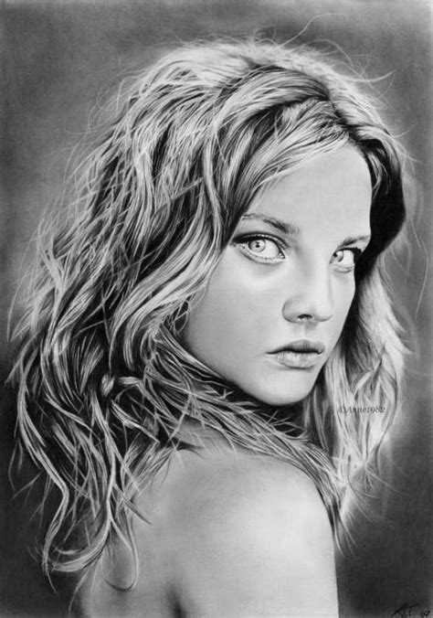 Incredible Female Portraits Drawn By Pencils Pics