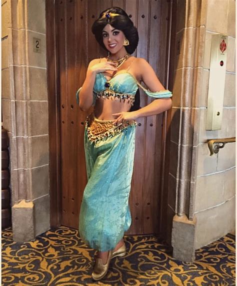 Pin By 🌸🍒 Cherry 🌸🍒 On Disney And Princess World Princess Jasmine Costume Jasmine Costume